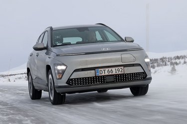 På vores tur til Norge udviste Hyundai Kona gode vinteregenskaber, både hvad angår køreegenskaber og varmeanlægget i bilen.