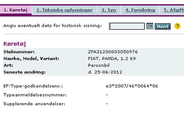 På førsteopslaget kan man bl.a. se bilens fuldstændige modelbetegnelse og stelnummer.