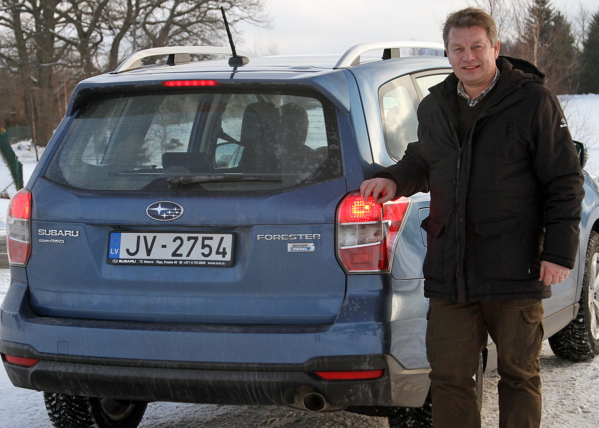 Salgsdirektør for Subaru i Danmark, Niels Thaning, regner med rekordsalg i år, især takket være forbedret og billigere Forester. Den store SUV er blevet op til 36.000 kr. billigere. Foto: Torben Arent