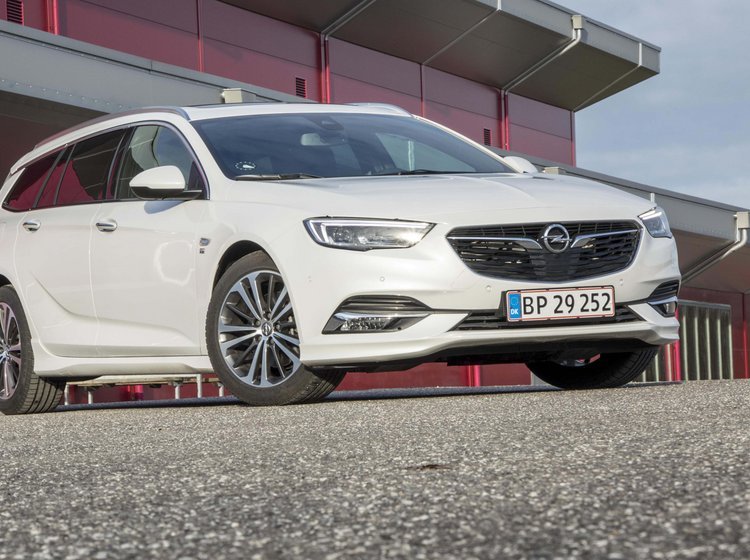 Opel Insignia forfra