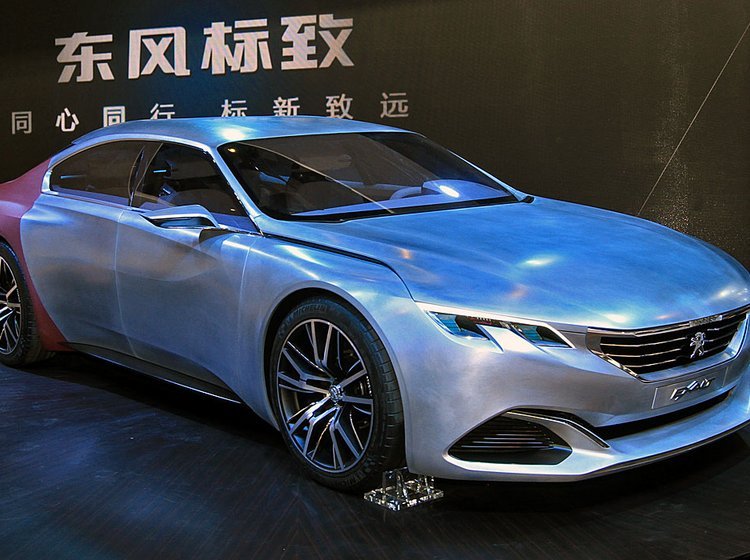 Peugeot Exalt har verdenspremiere på biludstillingen i Beijing.