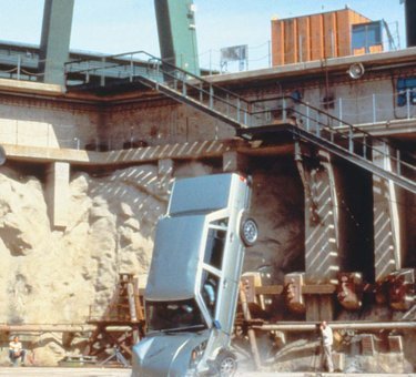 Forulykket ældre bil, arkivbillede