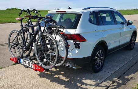 Testbil med cykelholder