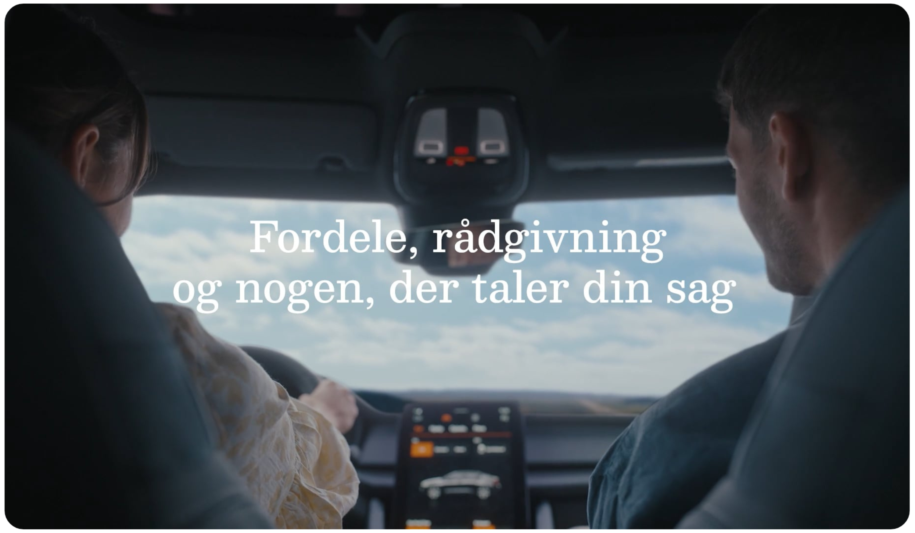 Par kører bil