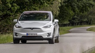 Tesla Model X forfra