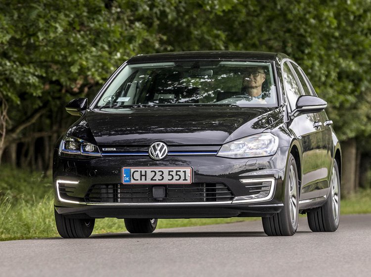 VW e-Golf set forfra